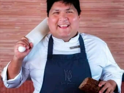 Chef Renzo Muñoz profesor de la escuela de cocina STVO